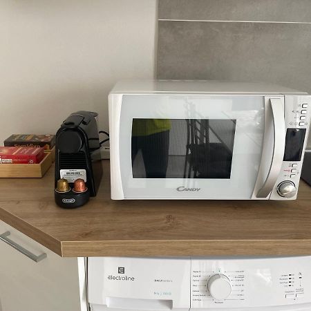 Residenza Il Melograno Fiera Apartment Verona Bagian luar foto