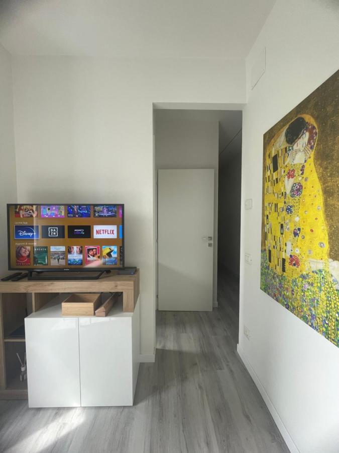 Residenza Il Melograno Fiera Apartment Verona Bagian luar foto